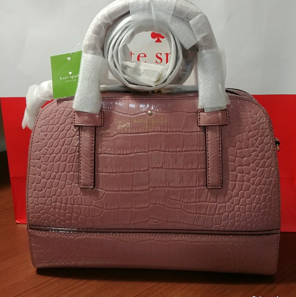 🎄nwt beautiful Authentic Kate spade 🎀 Great gift